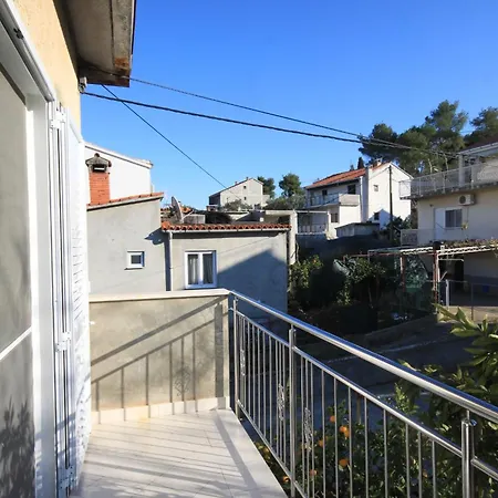 公寓 By The Sea Arbanija, Ciovo - 7545